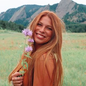 Meet your Posher, Cici